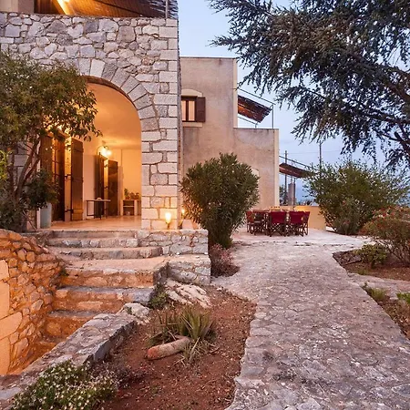 וילה Oitylon Traditional Tower By Olive *